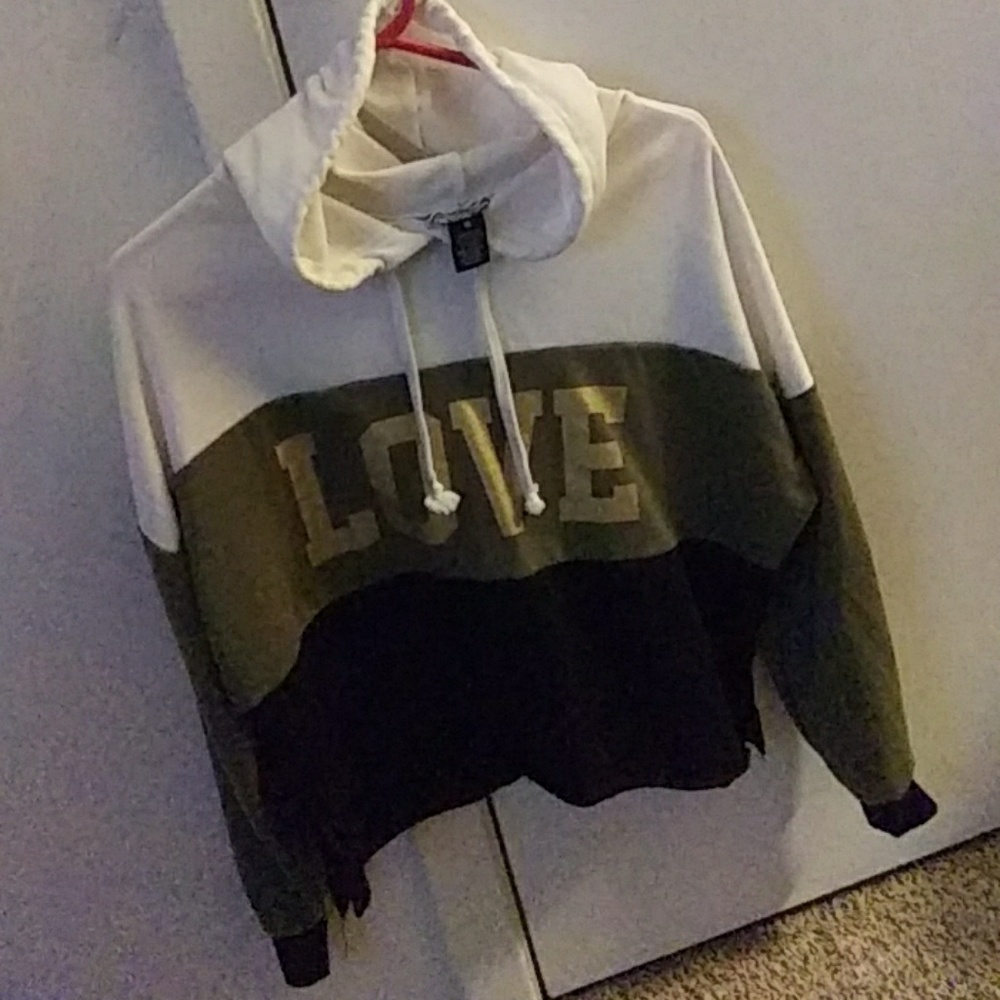 Casual pull-over